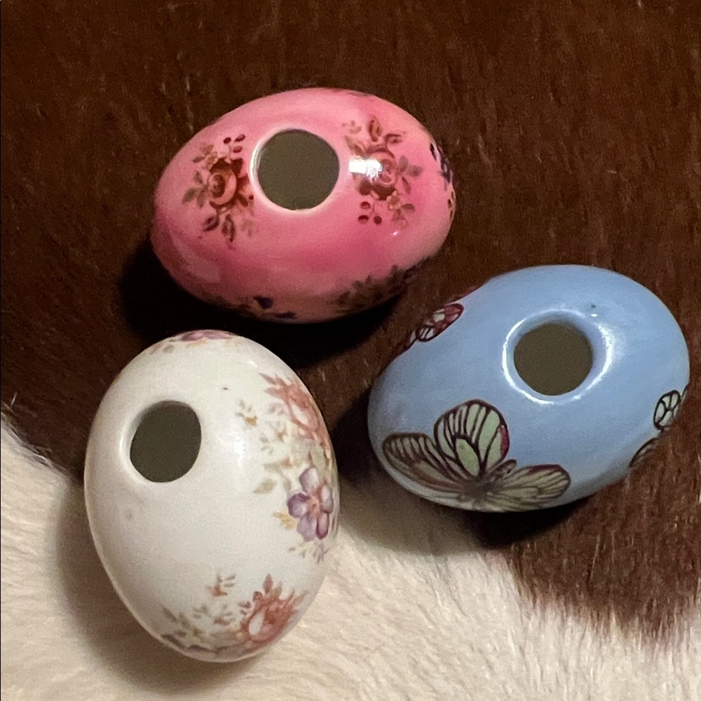 Floral and Butterfly Decorative Ceramic Eggs, Set of 3 - Picture 2 of 10